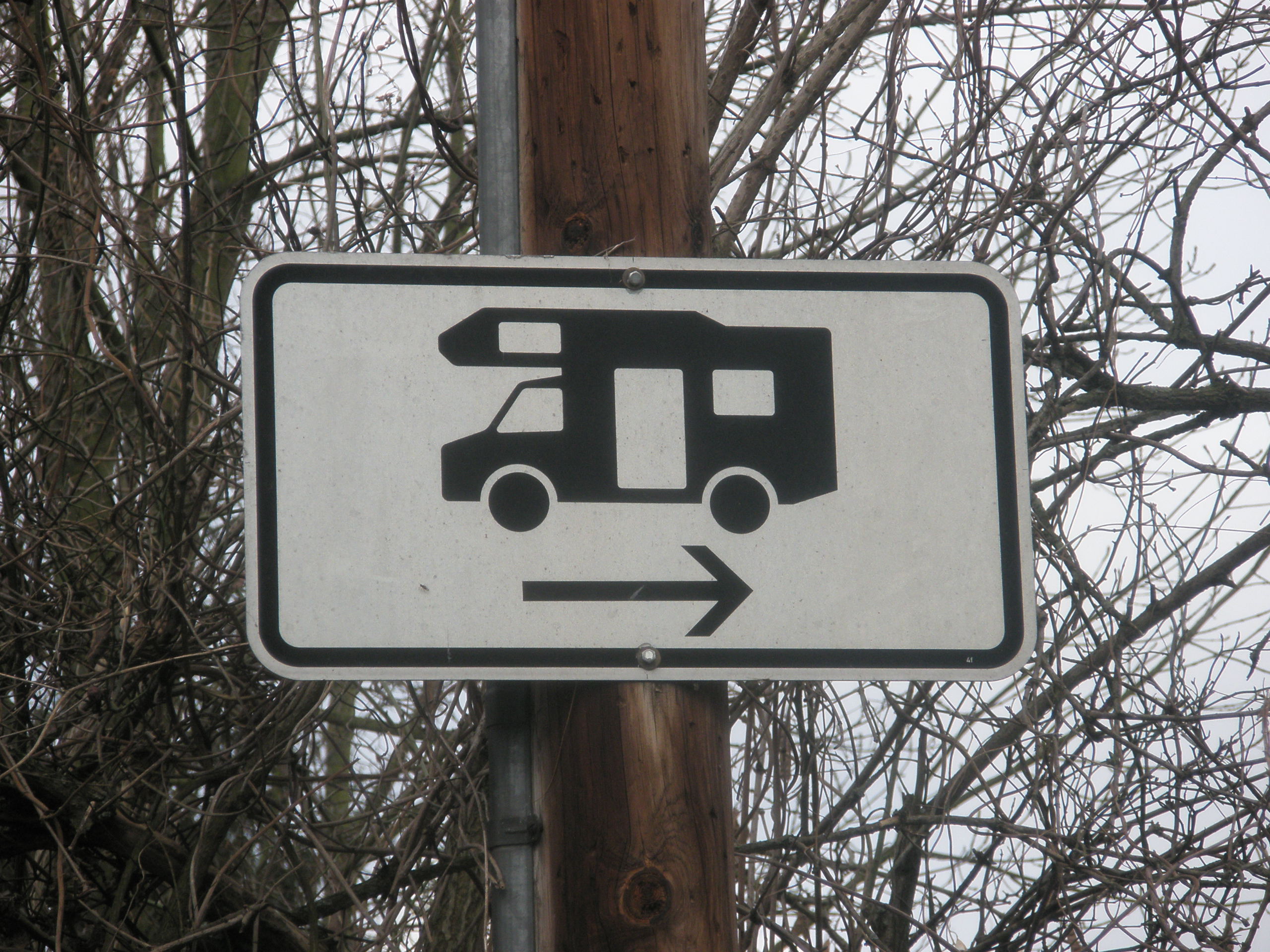 Bingin-Motorhome-Stop-Sign.jpg